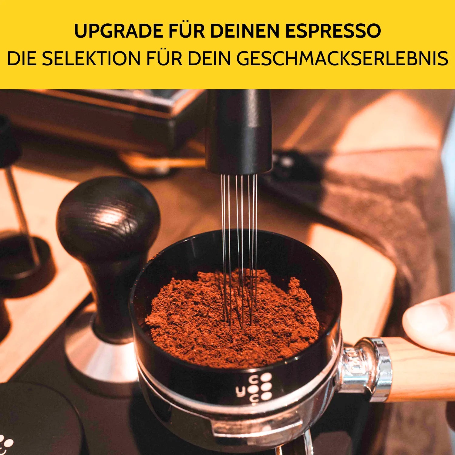 Mit dem WDT-Tool werden Kaffeeklumpen im Siebträger gelockert.